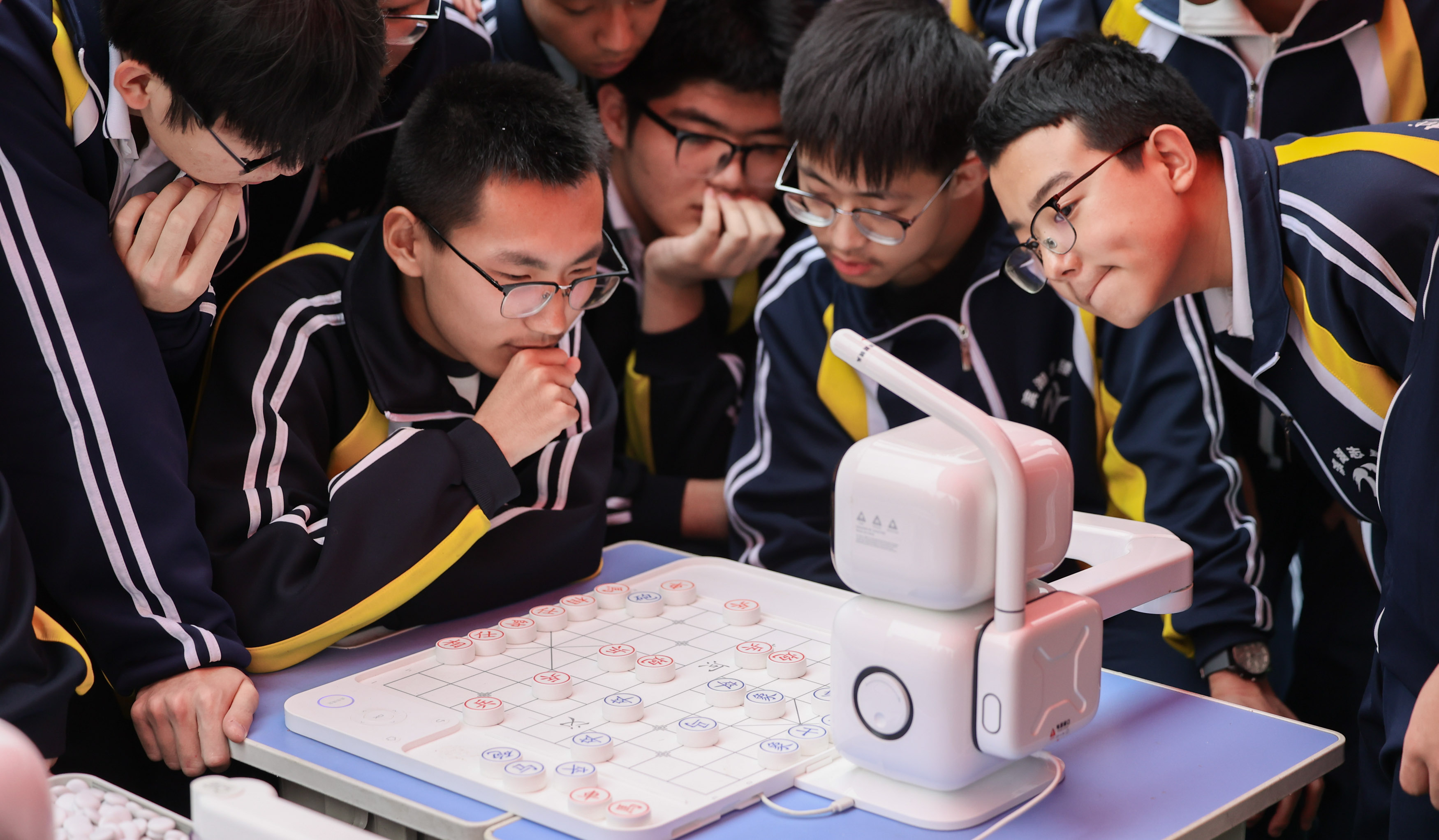 (2)AI下棋机器人.jpg (2)AI下棋机器人.jpg